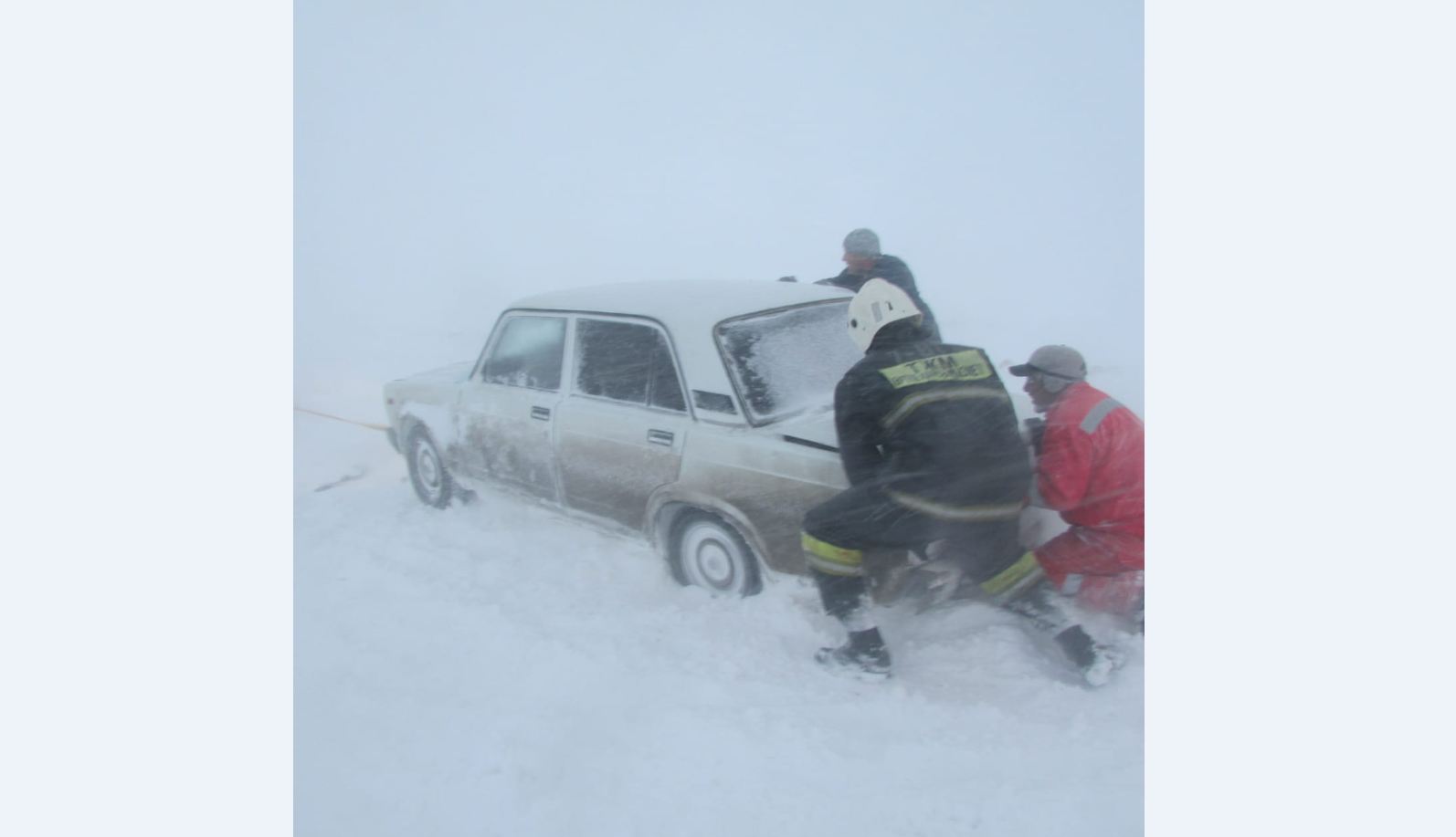 Jambylda qarly boranda qalǵandar qutqaryldy