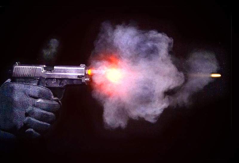 Almaty oblysynda áskerı qyzmetishini atyp ketti...