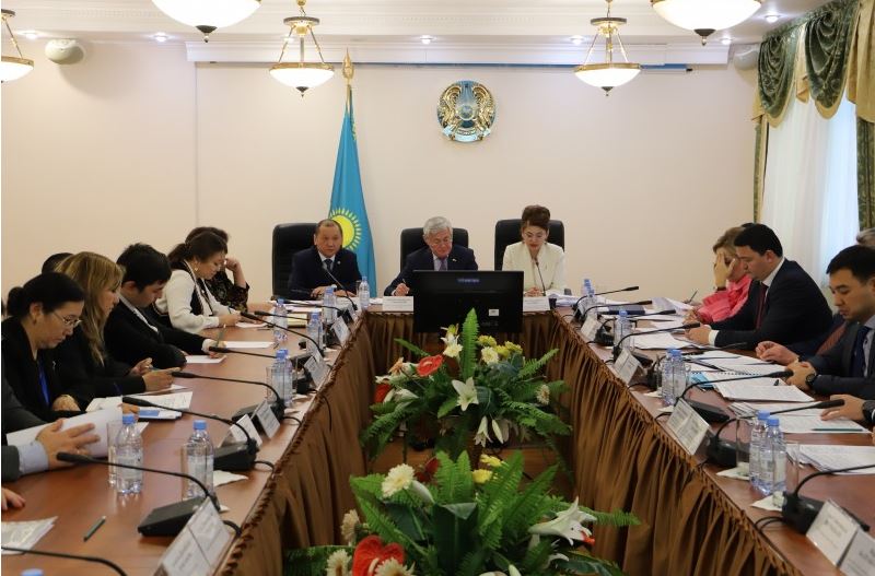 Múgedekterdi áleýmettik qoldaý máseleleri talqylandy