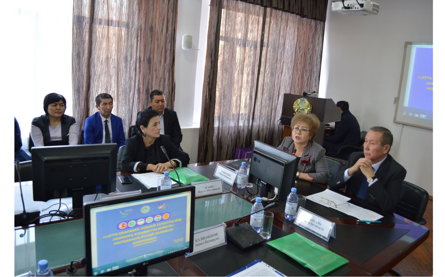 Latyn álipbıi – túrkilik tutastyqtyń tuǵyry