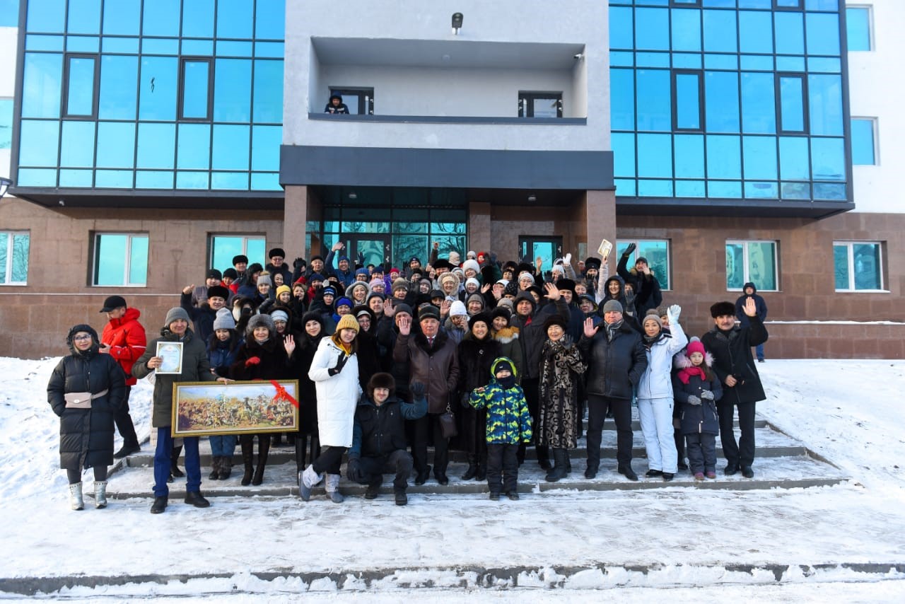 Kópten kútken turǵyn úı kesheni berildi