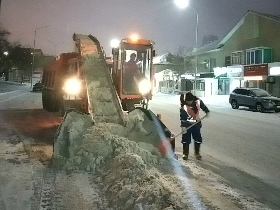 Elordada qar tazalaýǵa 690-nan asa tehnıka jumyldyryldy