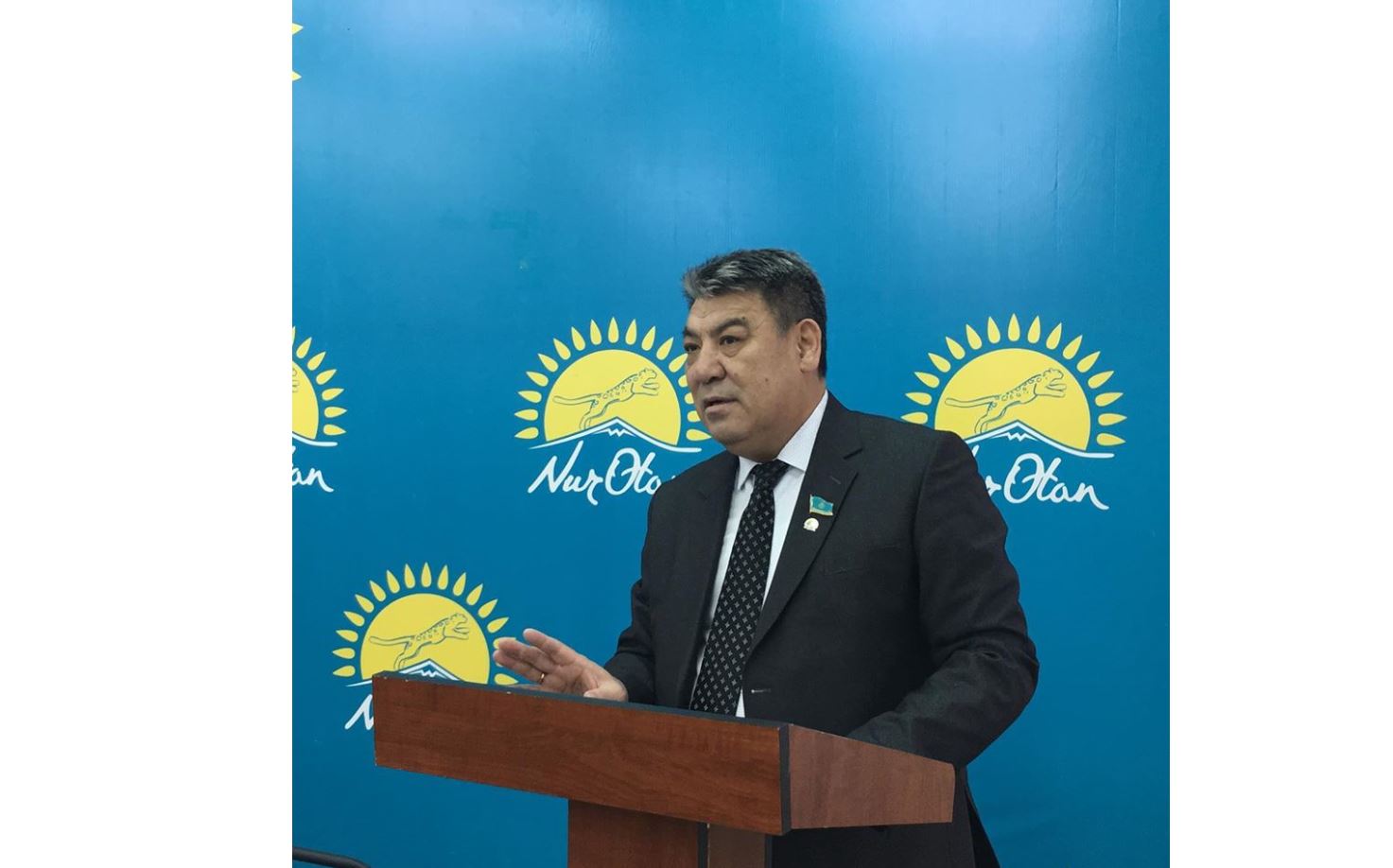 Májilis depýtattary mańǵystaýlyqtarmen kezdesip jatyr