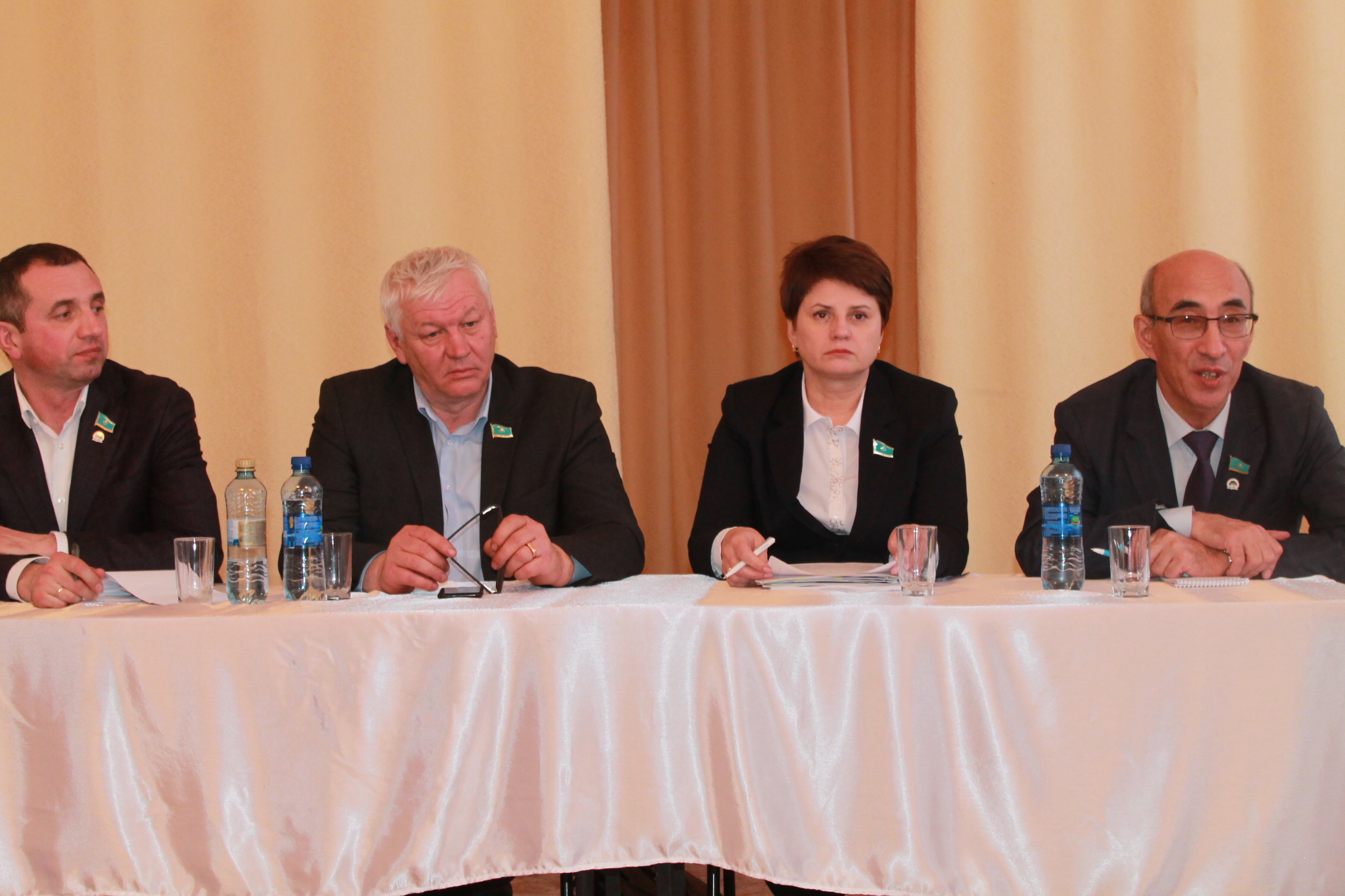 Taıynsha qalasynyń turǵyndary jańa mektep salý qajettigin aıtty