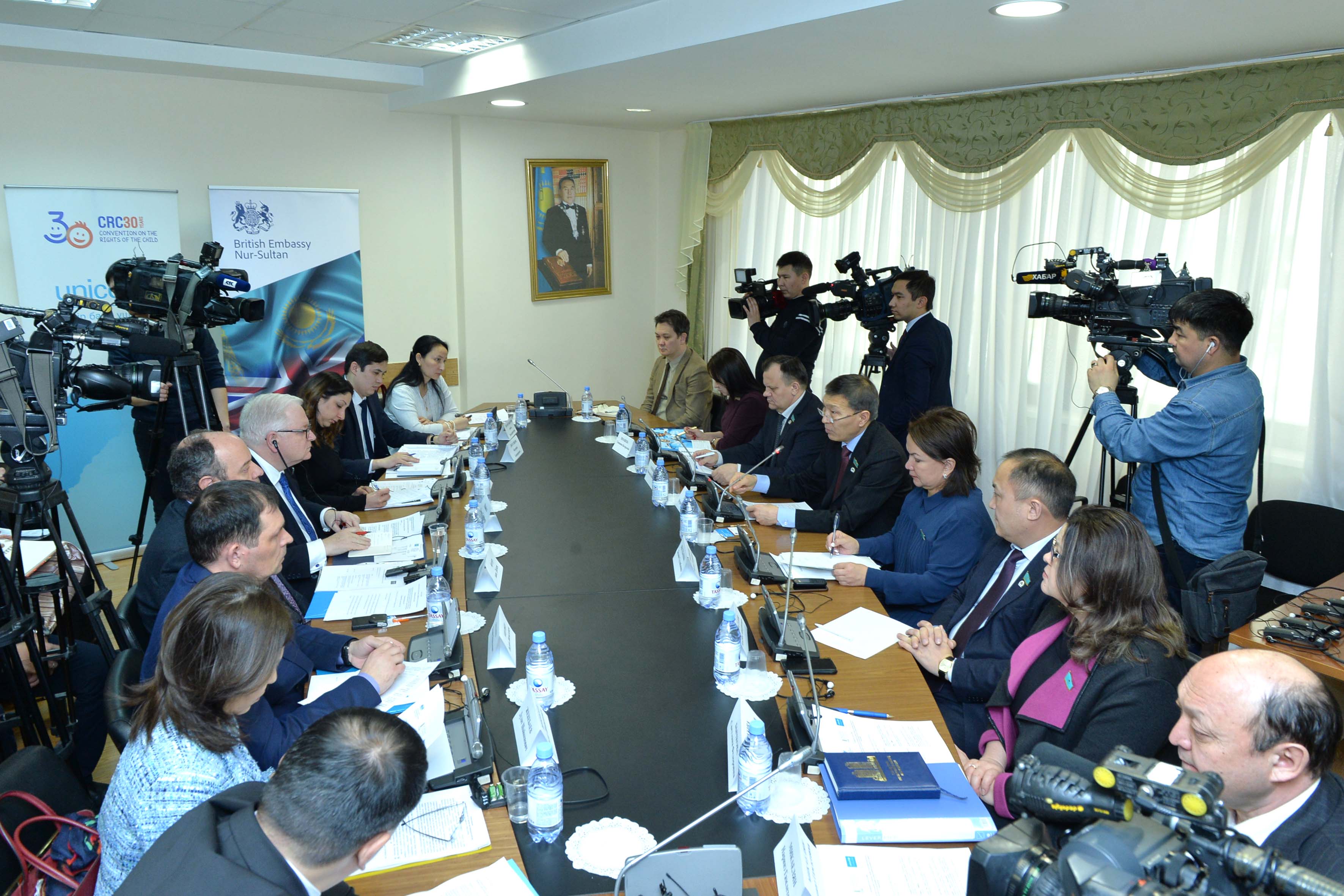 Májiliste bala quqyqtaryn qorǵaý fýnksııalaryn júzege asyratyn uıymdardyń máseleleri talqylandy