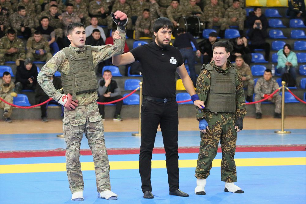 «Batys» О́Q-da áskerı jekpe-jekten ashyq chempıonat ótti