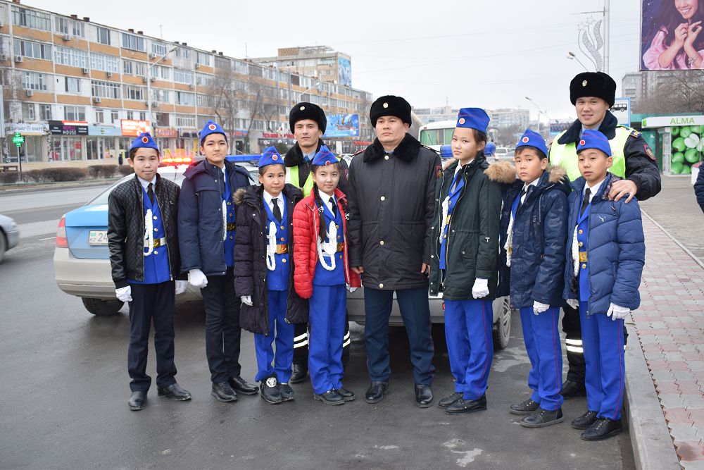 Mańǵystaýlyq polıseıler eriktilerdi qyzmetke tartty