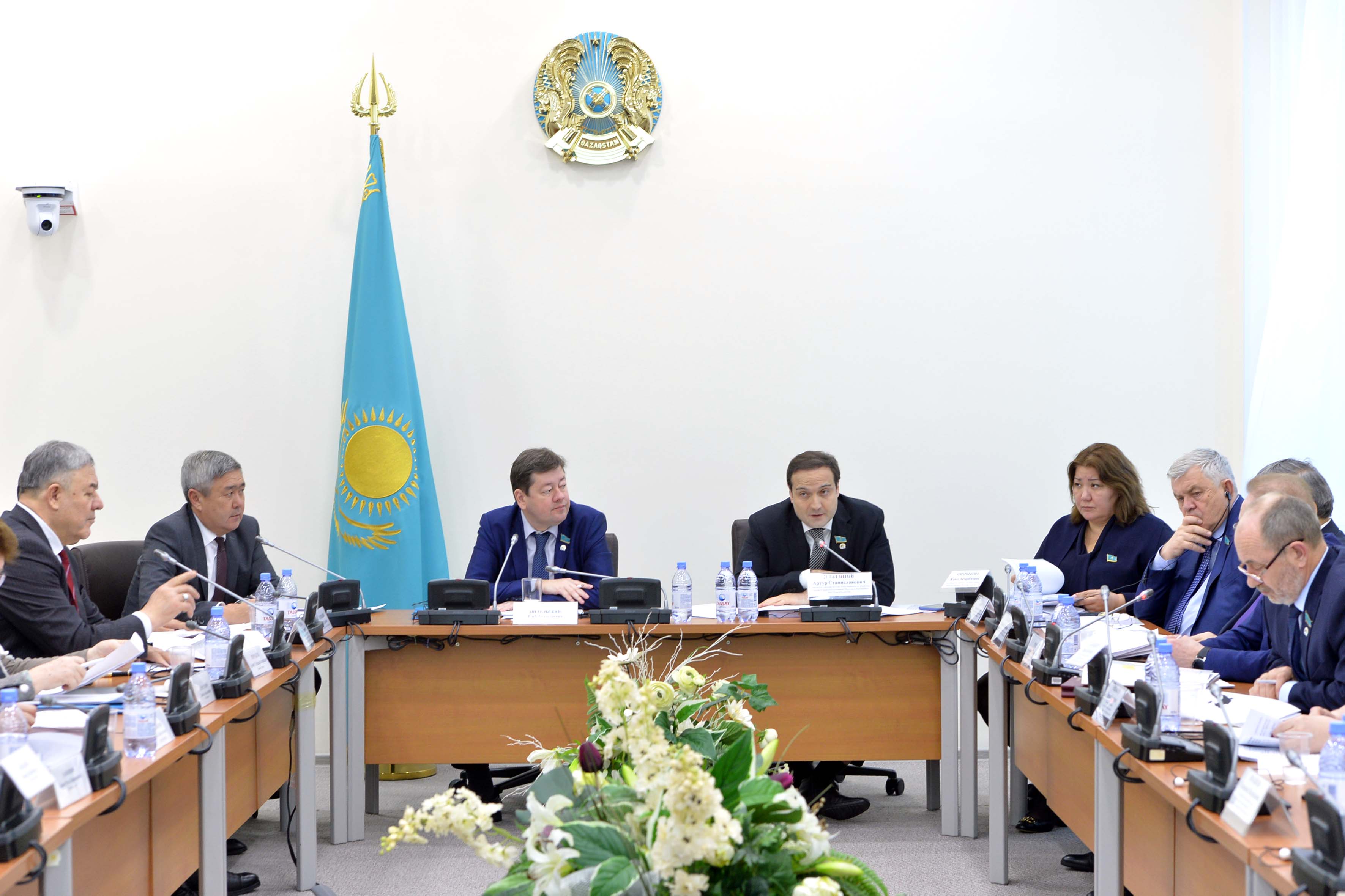 Májiliste atom energııasyn paıdalaný máseleleri boıynsha zań jobasyna túzetýler tanystyryldy