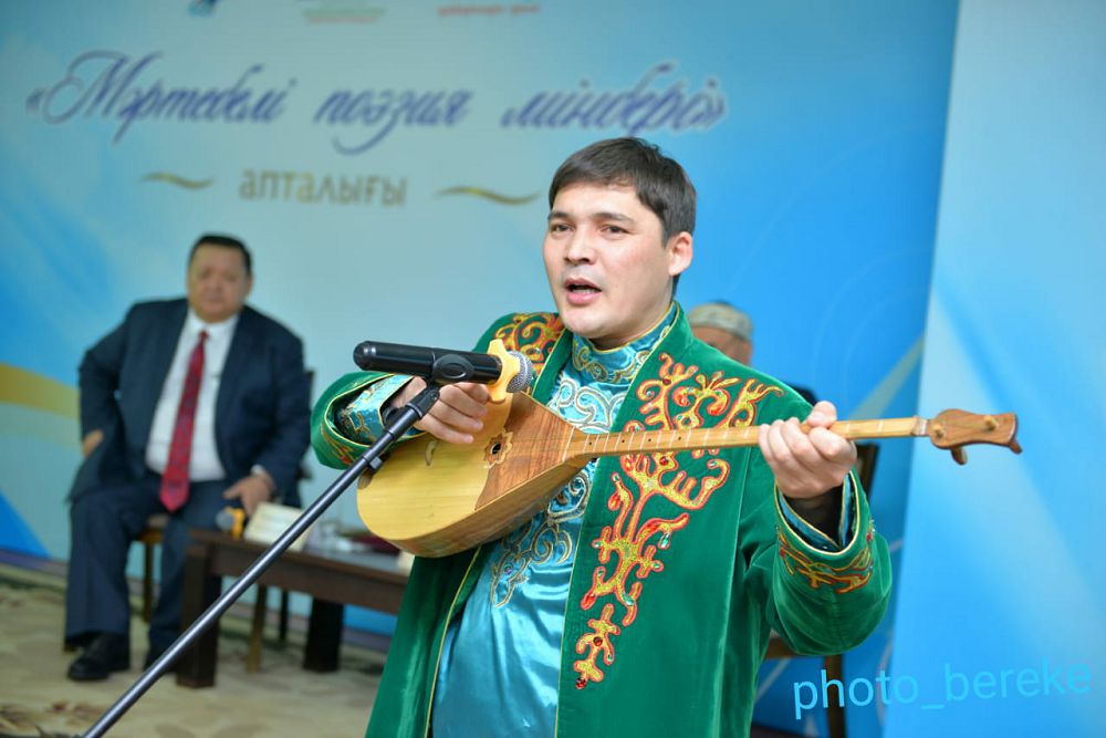 Shymkent: Mártebeli poezııa minberi aptalyǵy aıasyndaǵy kesh