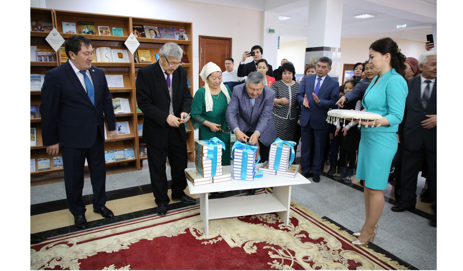 Jańa týyndylar tanystyryldy