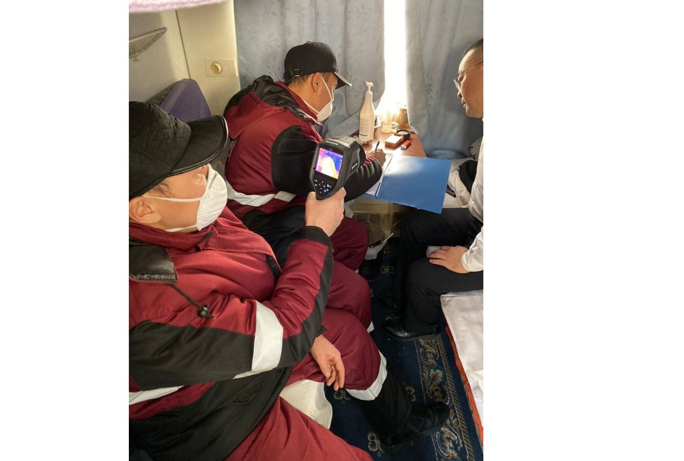 Qytaı shekarasyndaǵy ótkizý pýnktterinde sanıtarlyq-epıdemıologııalyq baqylaý kúsheıtildi