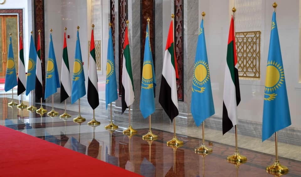 Q.Toqaev BAÁ-niń Qurmetti qonaqtar kitabyna tilek qaldyrdy