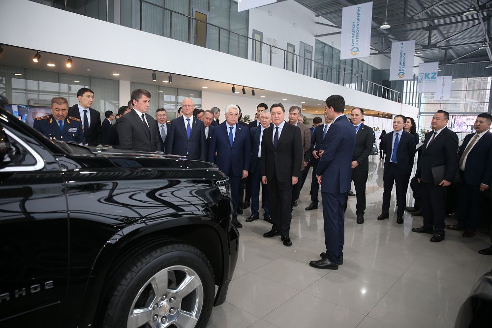 Asqar Mamın Ulttyq avtomobıl pavılonyn aralady