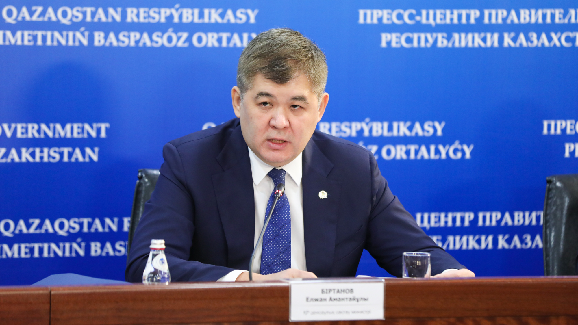 Qazaqstanda koronavırýstyq ınfeksııanyń aldyn alý boıynsha sharalar keshenin qabyldadyq - mınıstr