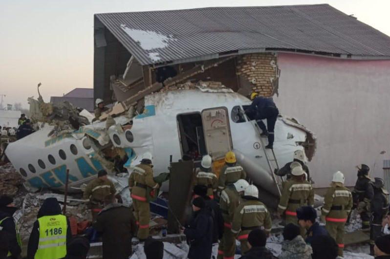 Apatqa ushyraǵan Bek Air ushaǵynyń ekinshi ushqyshy kóz jumdy