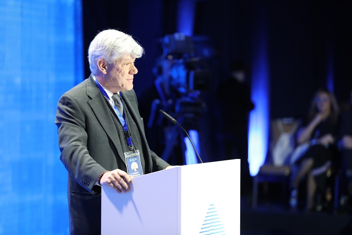 Fabrısıo Hohshıld: Jasandy zerde men aýqymdy derekter úlken áleýetke ıe