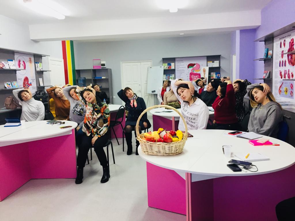 Densaýlyq mektebi  - dáriger men pasıent arasyndaǵy dáneker