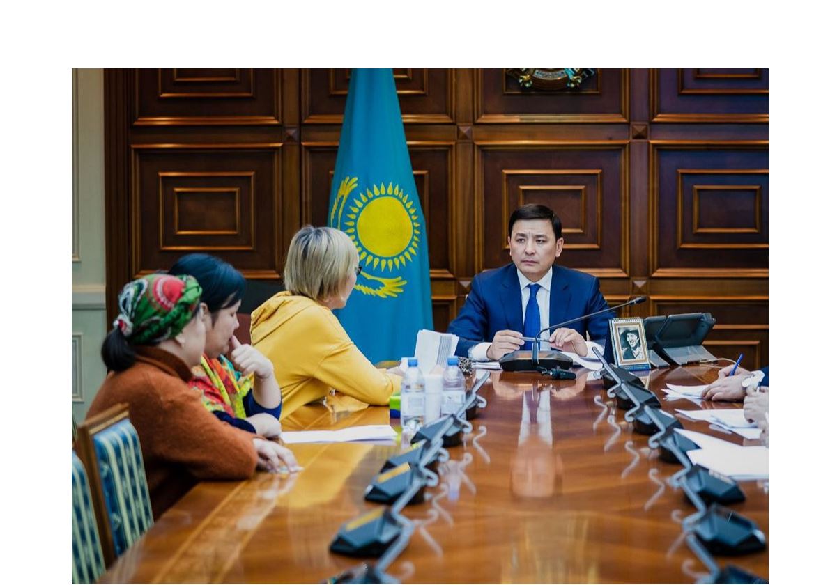 Elorda ákimi Altaı Kólginov azamattardy qabyldady