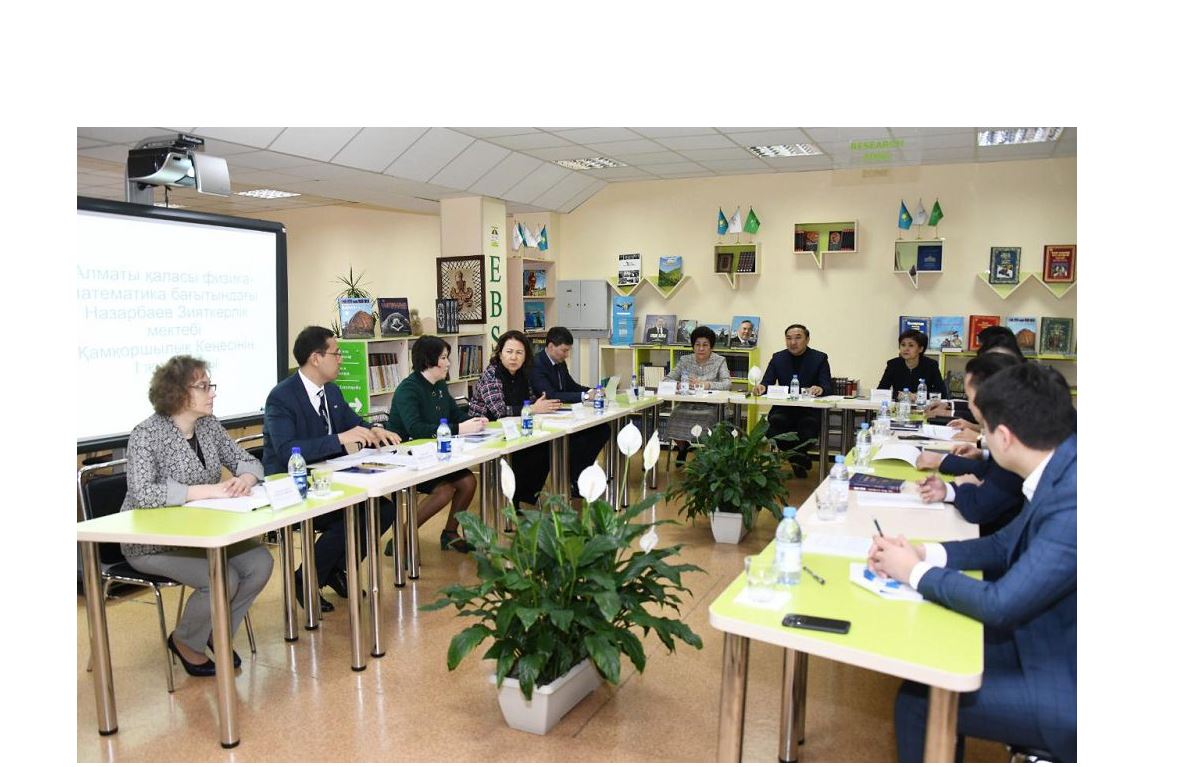 Almatyda Nazarbaev Zııatkerlik mektepteriniń tájirıbesin taratý máselesi qaraldy