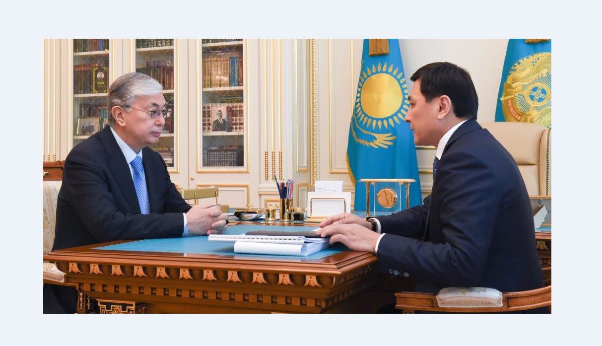 Qasym-Jomart Toqaev Nur-Sultan qalasynyń ákimi Altaı Kólginovti qabyldady