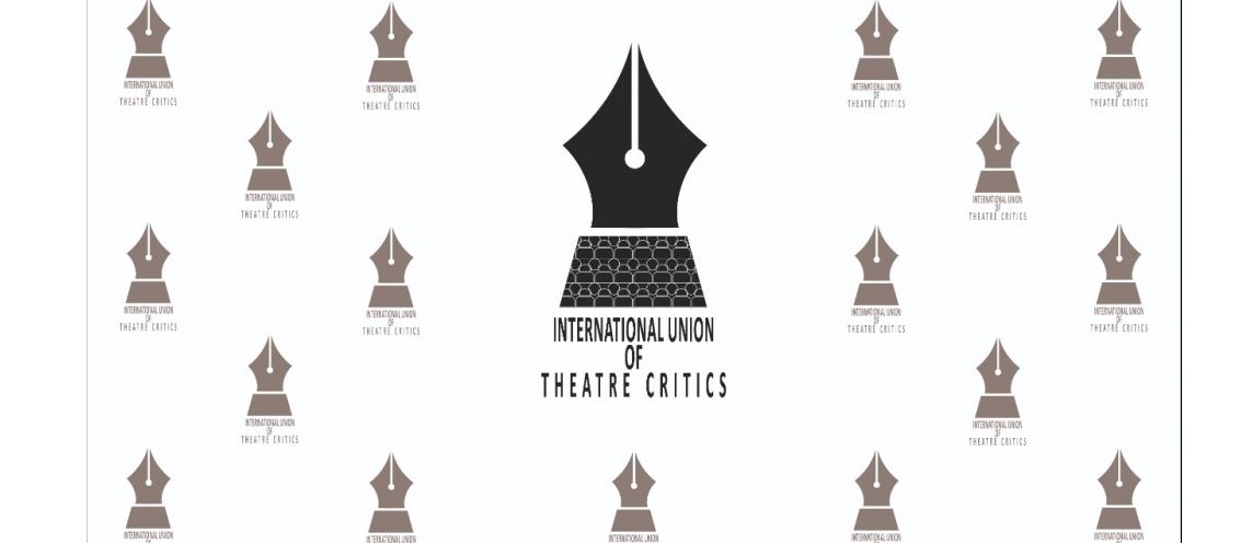 О́z teatryn ózgelerge tanystyrady