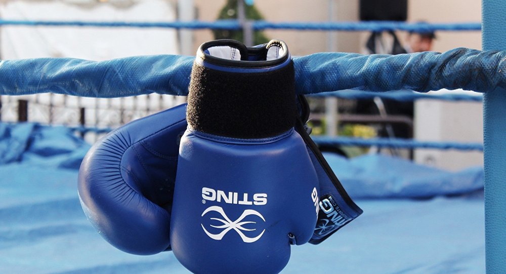 Almatyda kásipqoı boks keshi ótti