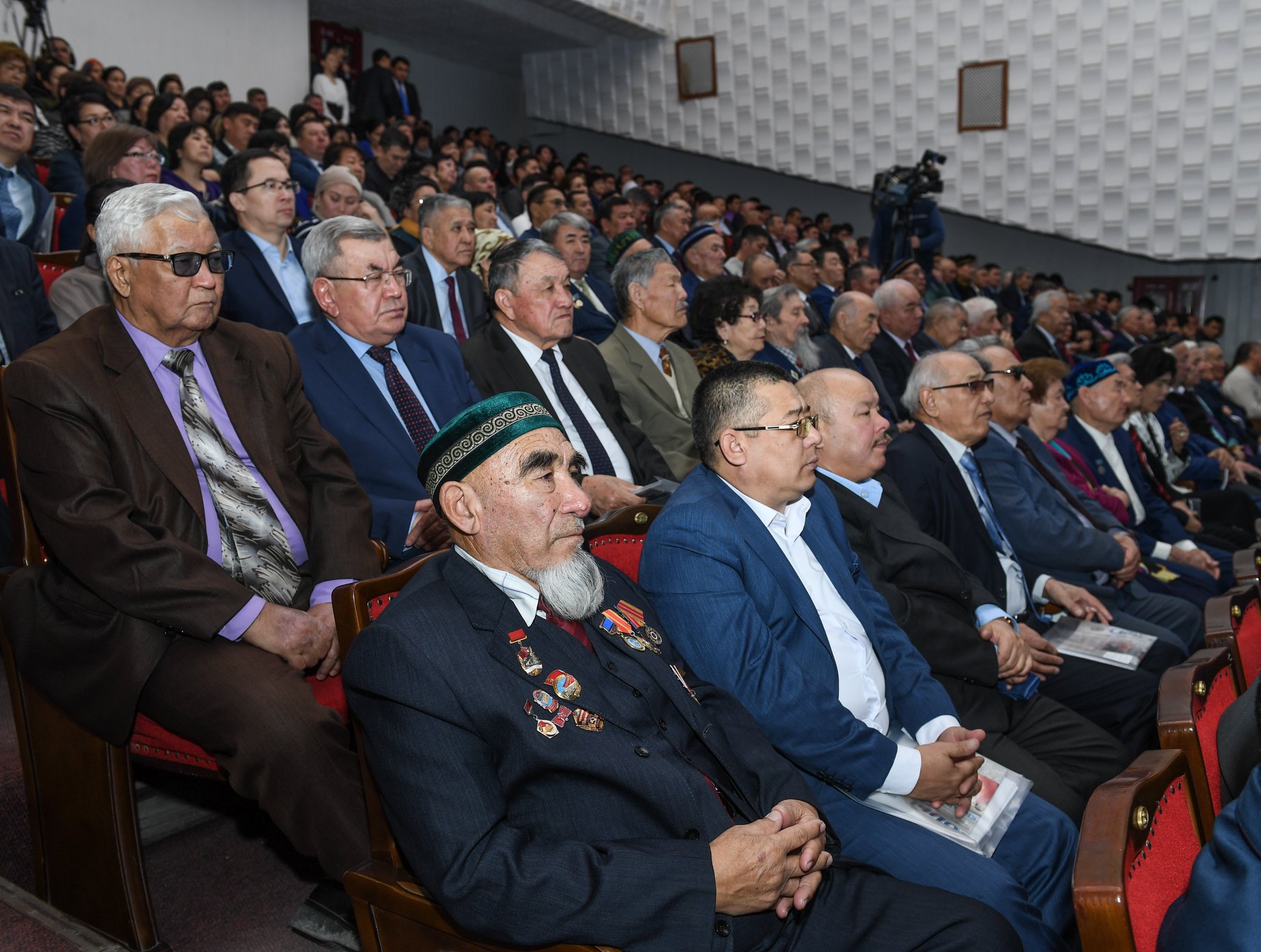 El aldyndaǵy esep: О́tkenge túıin, erteńge jospar