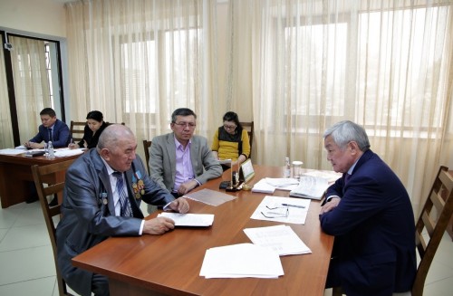 Áýlıeatalyqtar kótergen áleýmettik máseleler