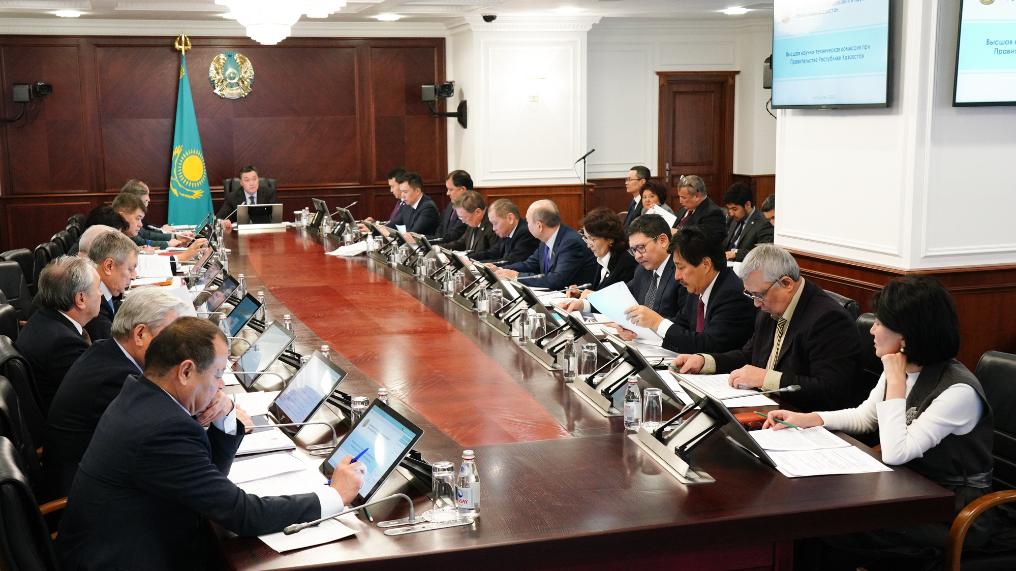 2020-2022 jyldary Qazaqstanda jas ǵalymdardy granttyq qarjylandyrýǵa 9 mlrd teńge bólinedi