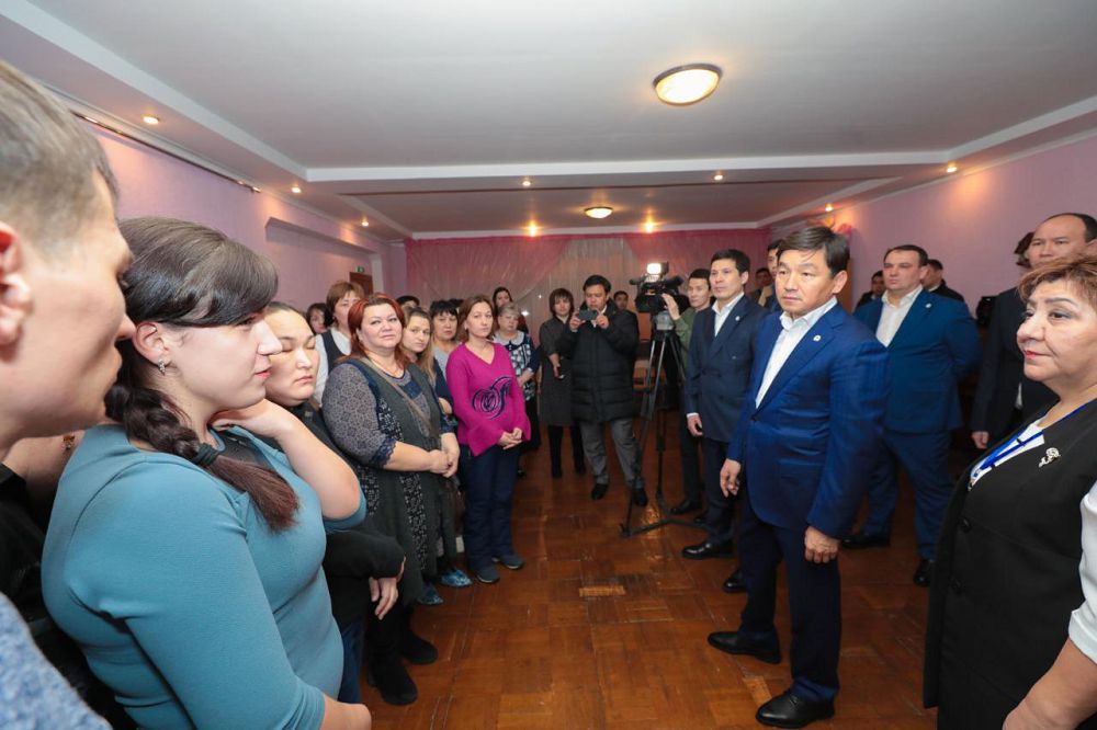 О́tinishter partııa nazarynda