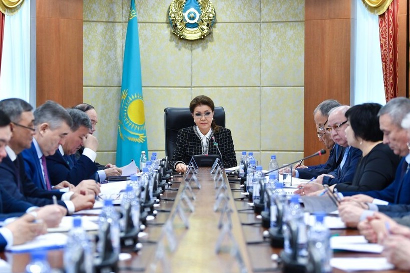 D.Nazarbaeva kásibı-tehnıkalyq bilim berý júıesiniń ókilderimen kezdesti