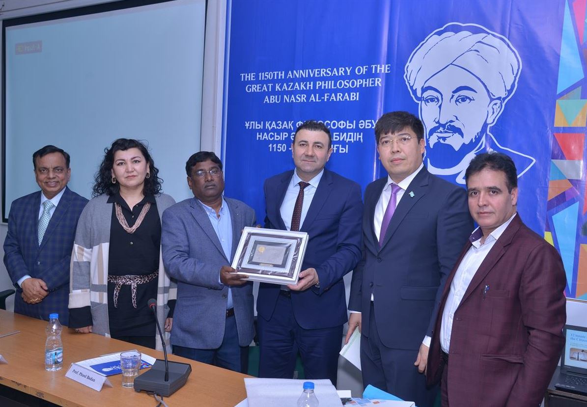 Úndistanda ál-Farabıdiń 1150 jyldyǵyna arnalǵan is-sharalar bastaý aldy