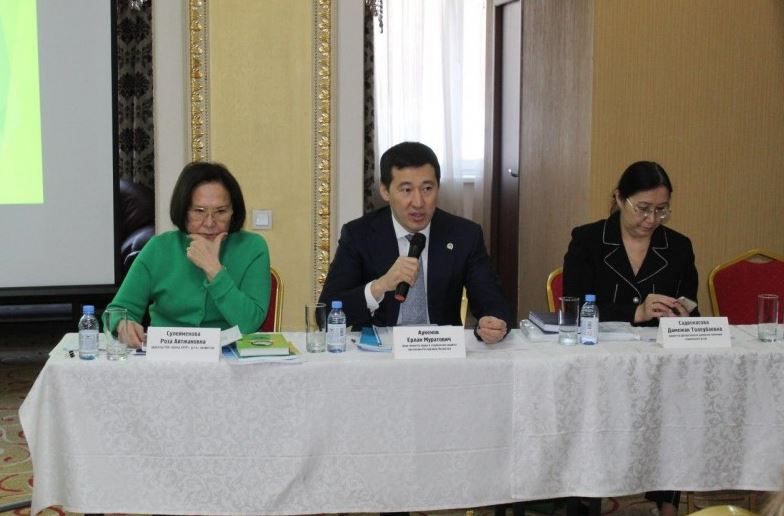 Almatyda múgedektigi bar balalardy ońaltý máseleleri talqylandy