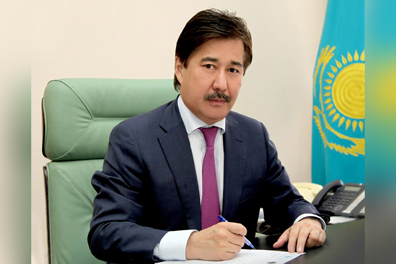 QazUÝ rektory Ǵalym Mutanov Úndistanda halyqaralyq syılyqqa ıe boldy