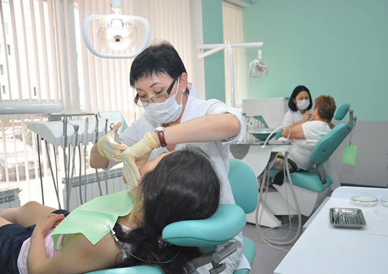 Elordada kimderge tis protezi boıynsha tegin qyzmet kórsetiledi?