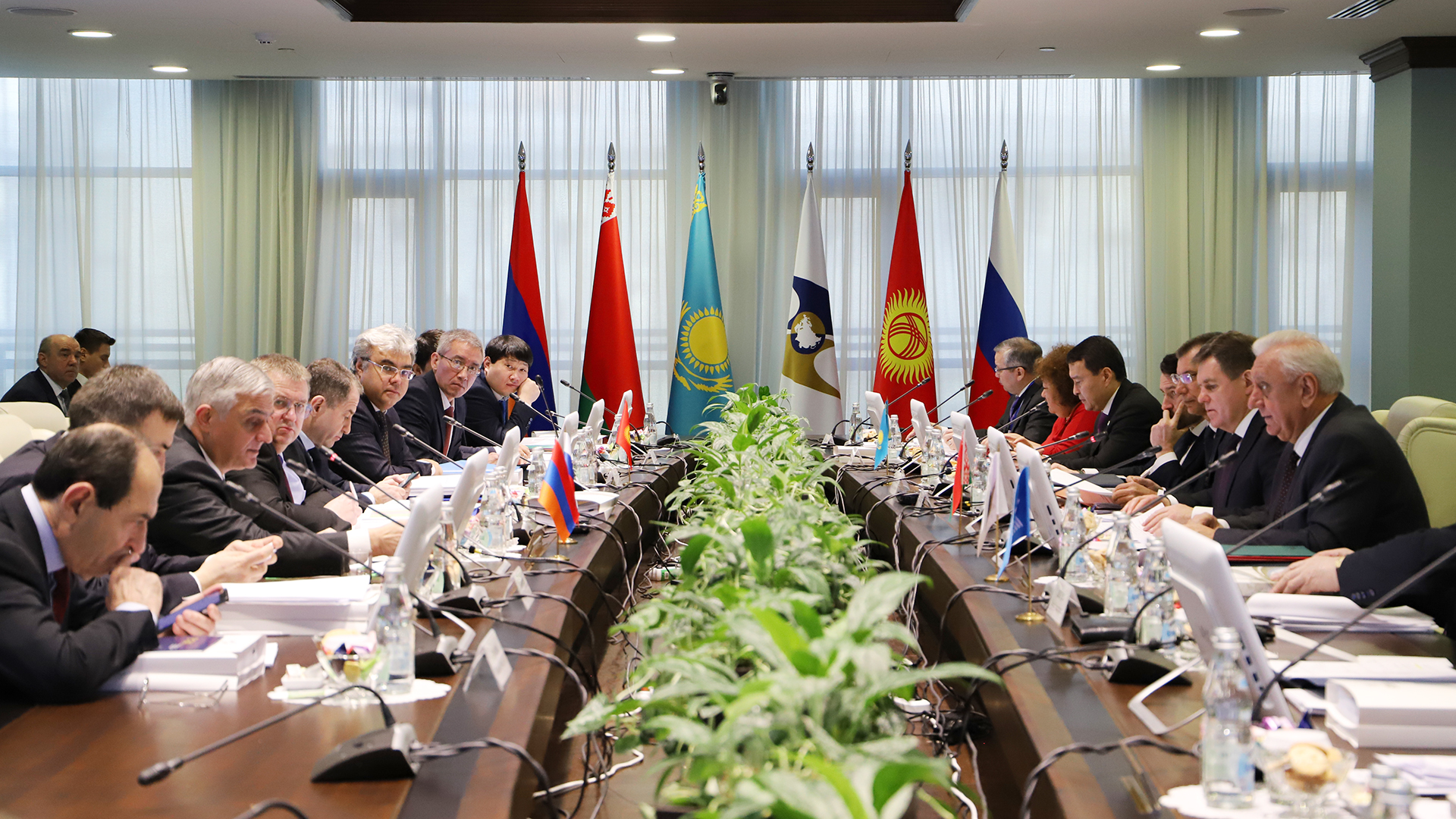 Álıhan Smaıylov Máskeýge jumys saparymen bardy