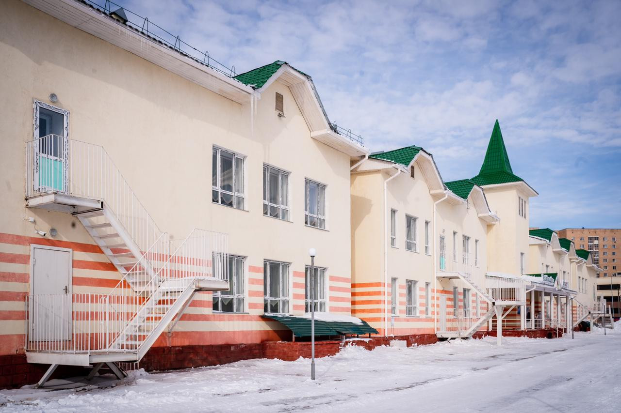 Altaı Kólginov №82 «Daryn» mamandandyrylǵan lıseıine bardy