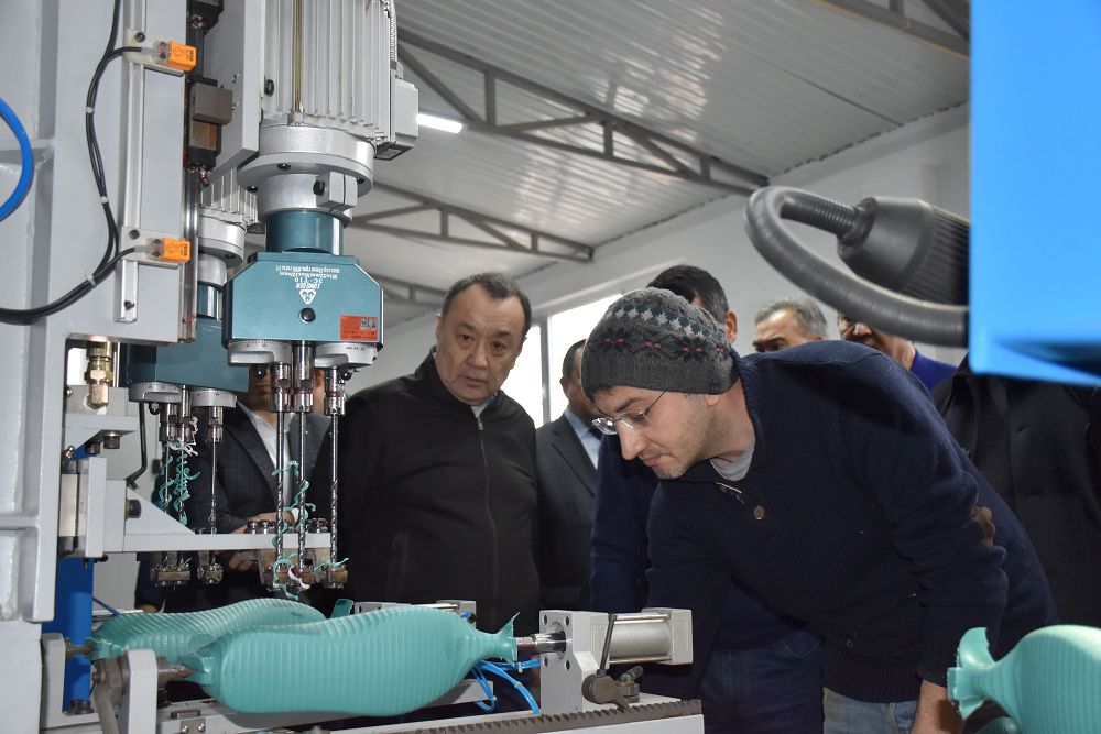 S.Jaqsybekov: Jeńil ónerkásip salasy tereń zertteýdi talap etedi