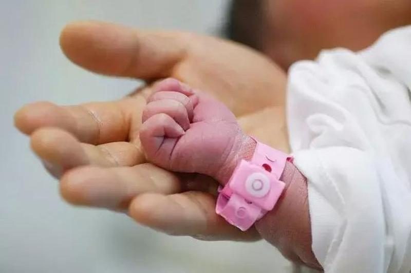 Jedel járdem operatory telefonmen júkti áıeldi bosandyrdy