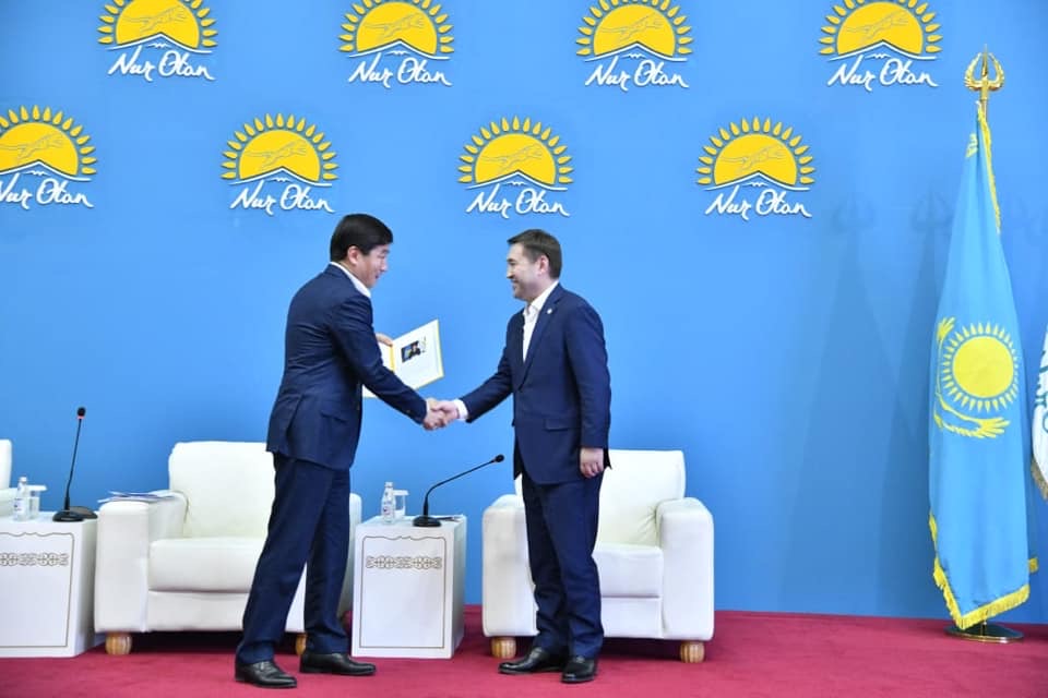 Murat Áıtenov – Nur Otan partııasy Shymkent qalalyq fılıalynyń tóraǵasy