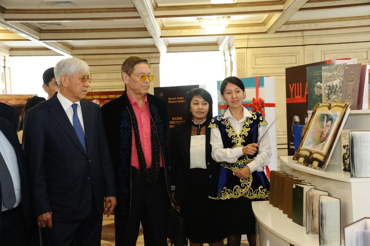 Kitaphana kóbeıgen elde qylmys azaıady