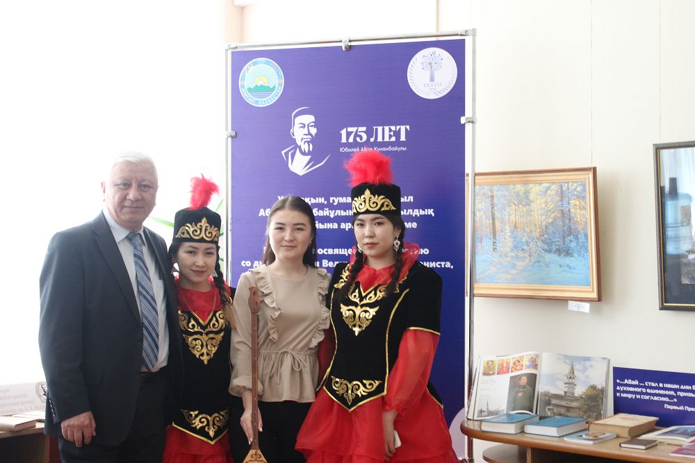 Aqyn muralary – Barnaýlda