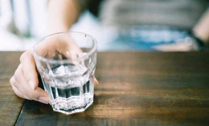 Jambyl oblysynda ishimdik satylmaıtyn aýyl bar