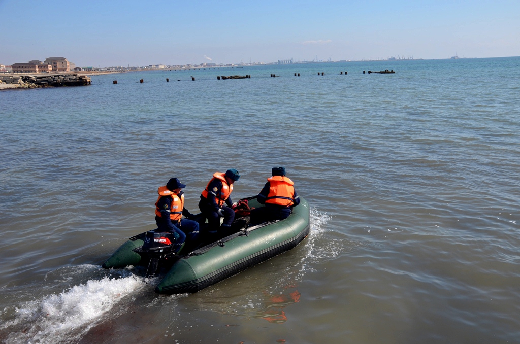 Mańǵystaýda teńizde apatqa ushyraǵan adamdardy qutqarý boıynsha oqý-jattyǵý ótti