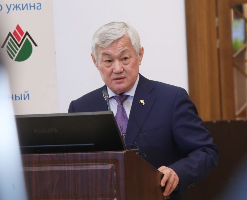 Tarazda Azııa elderiniń agrohımııalyq forýmy ótti