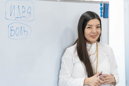 «Januıa» ortalyǵynda kópbalaly analarǵa arnalǵan trenıng ótti