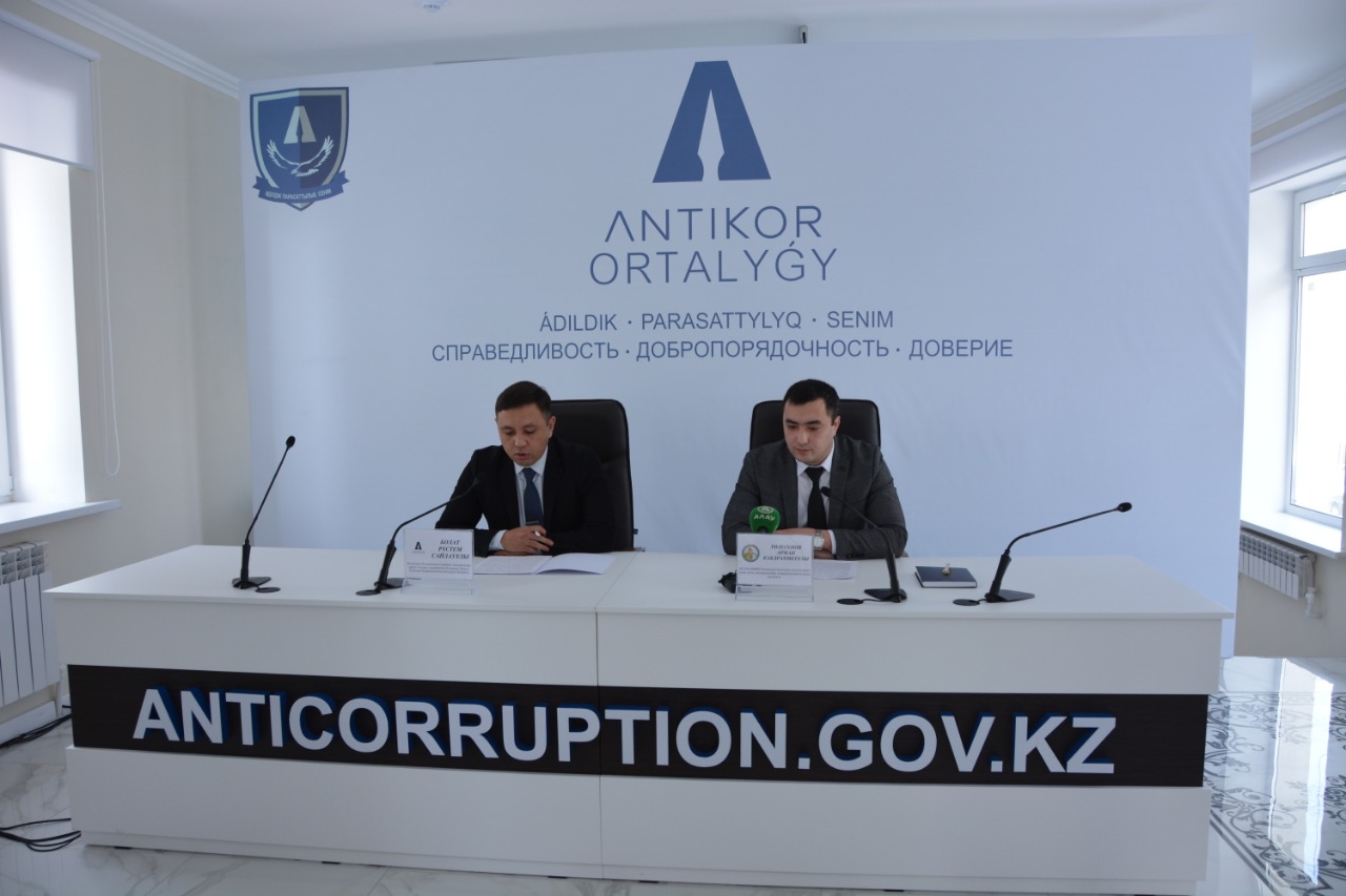 Qostanaı: Memqyzmetshilerge mereke qarsańynda syı-sııapat alýǵa tyıym salyndy