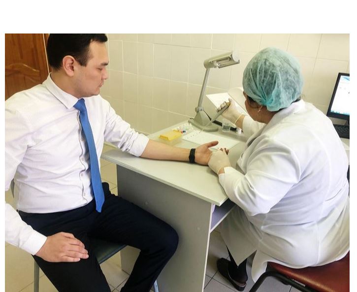 Mańǵystaýda sot qyzmetkerleri qan tapsyrdy