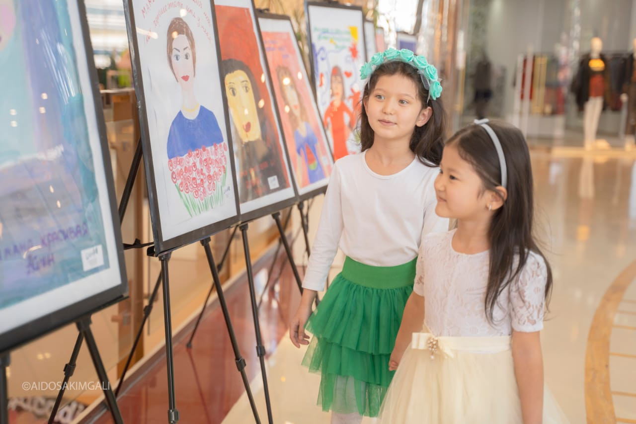 Mereke kúnderi astanalyq arýlar tegin kásibı fototúsirilimge qatysty