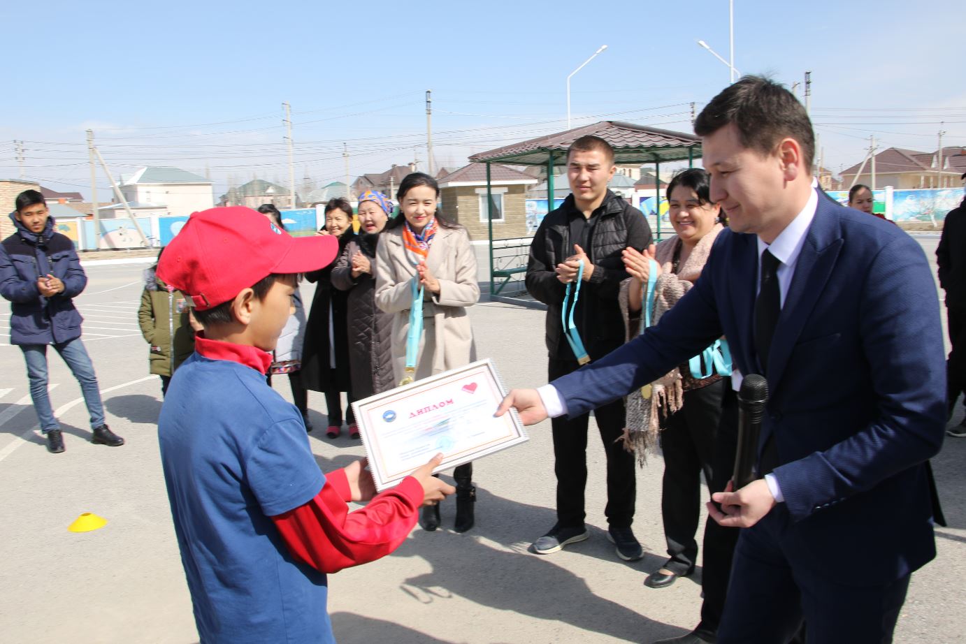 Qyzylorda: Balalar aýylyndaǵy aksııa